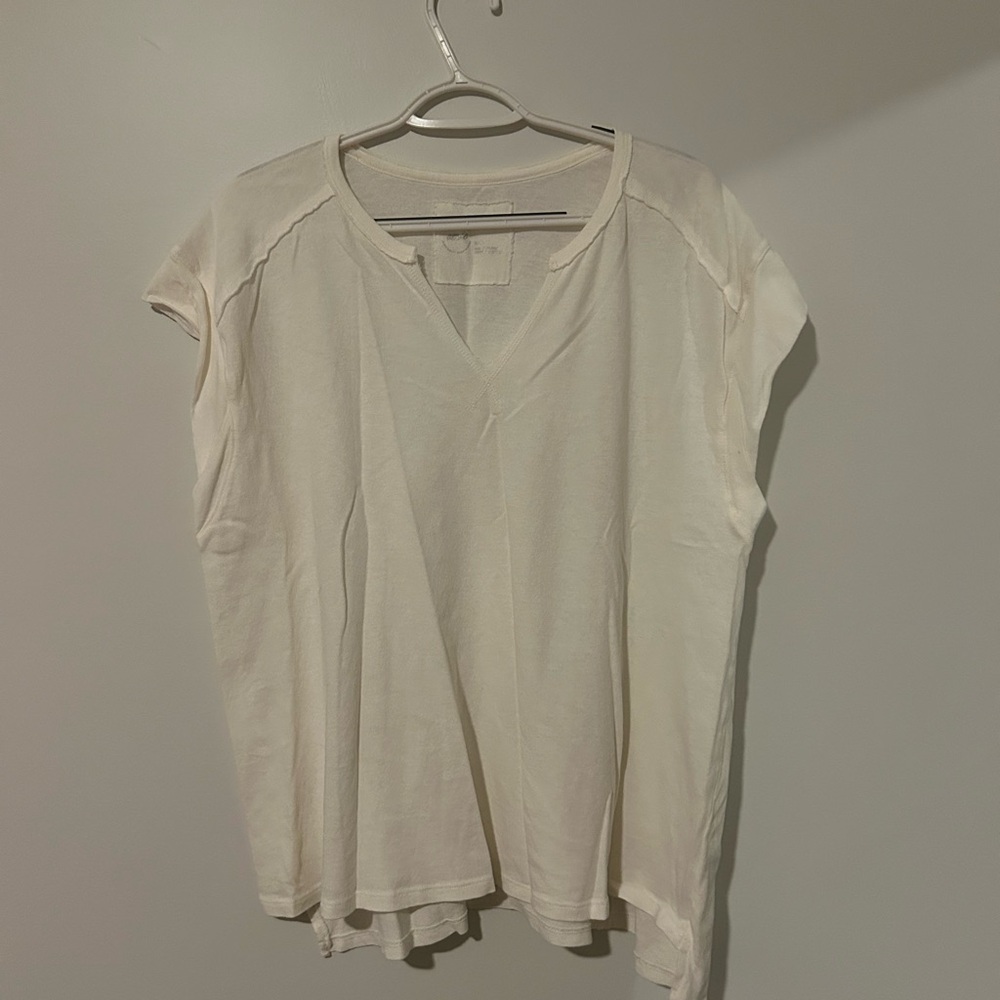 Hollister Women's Cream Short Sleeve Tee